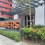 Chambers Residence Luxury Suites By Cozy Stay