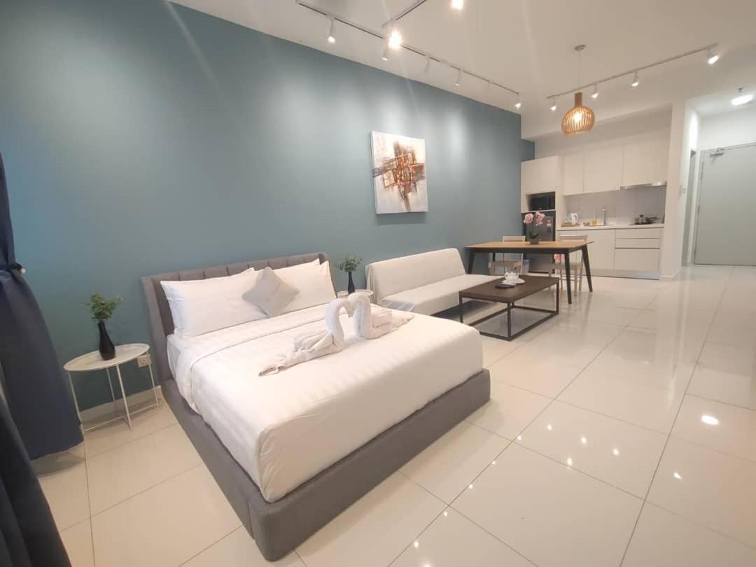 Chambers Luxury By Cozy