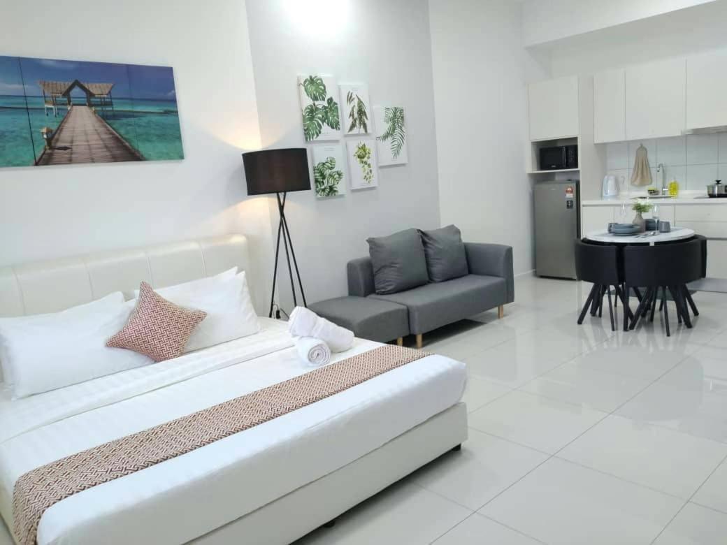 Chambers Luxury By Cozy